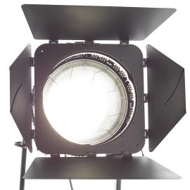Nanlux FL-45E Fresnel motorizado para Evoke 5000B (16–50°)