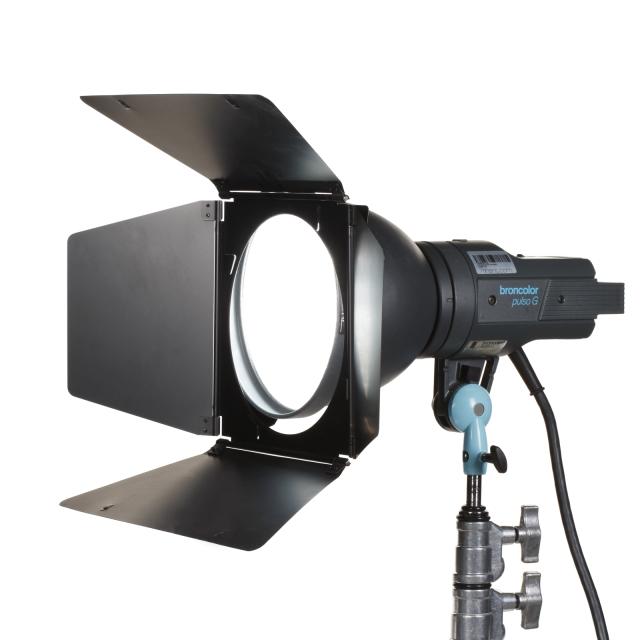 Broncolor P70 Barndoors