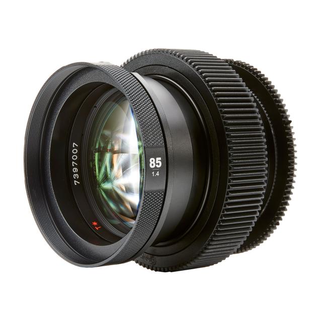 Zeiss Contax  85mm/1.4 Cinemodded to EF